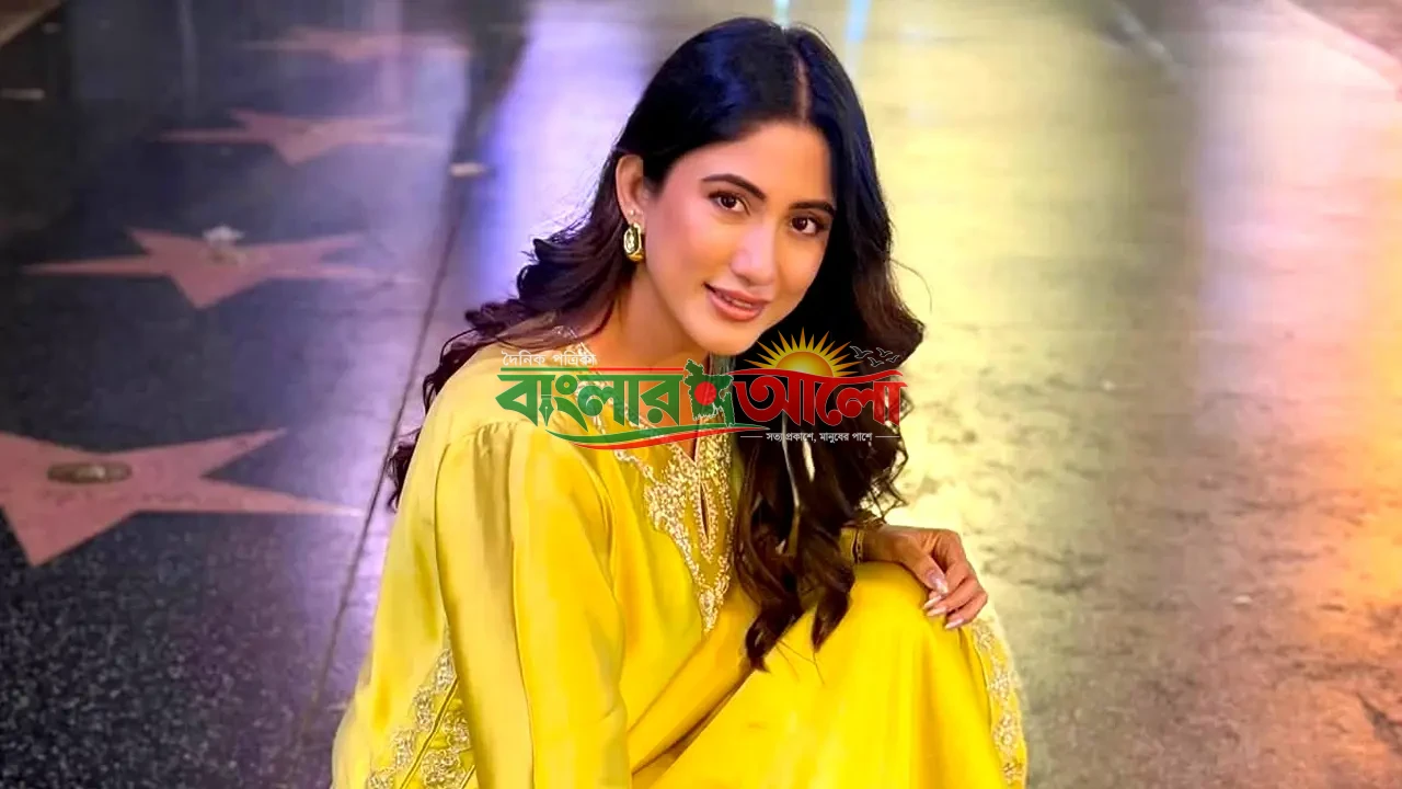 হলিউড ওয়াক অব ফেমে গিয়ে যেভাবে আপ্লুত হলেন সাফা কবির